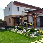Eszterhaz Вилла Балатонкерестур